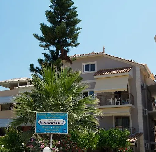 Гостевой дом Akrogiali Нидри