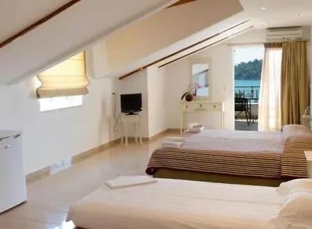 Akrogiali Guest house