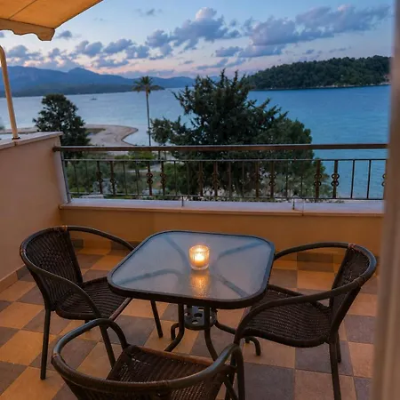 Akrogiali - Nidri, Lefkada 3*