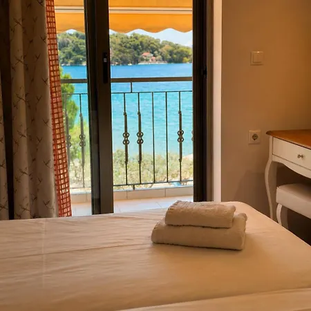 Akrogiali - Nidri, Lefkada نيدري