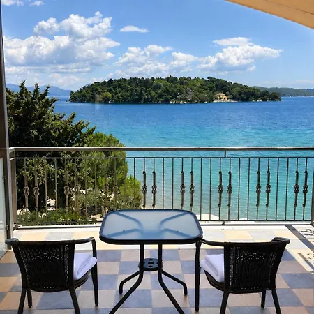 Akrogiali - Nidri, Lefkada نيدري