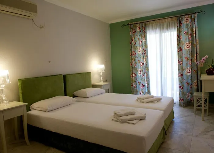 Guest house Akrogiali 3*